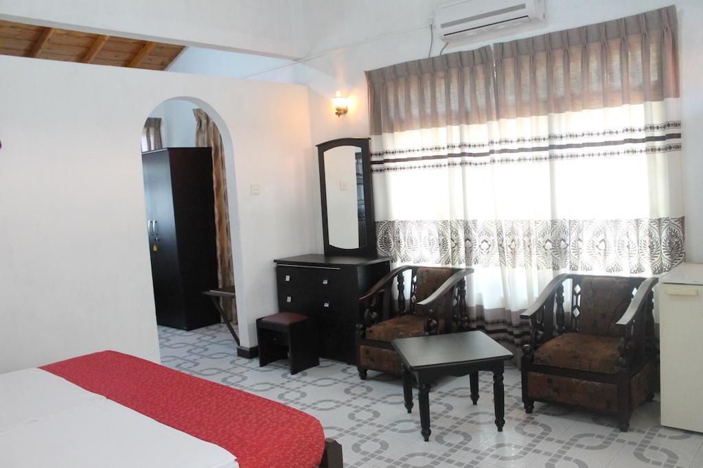 Hotel Thai Lanka Hikkaduwa Esterno foto